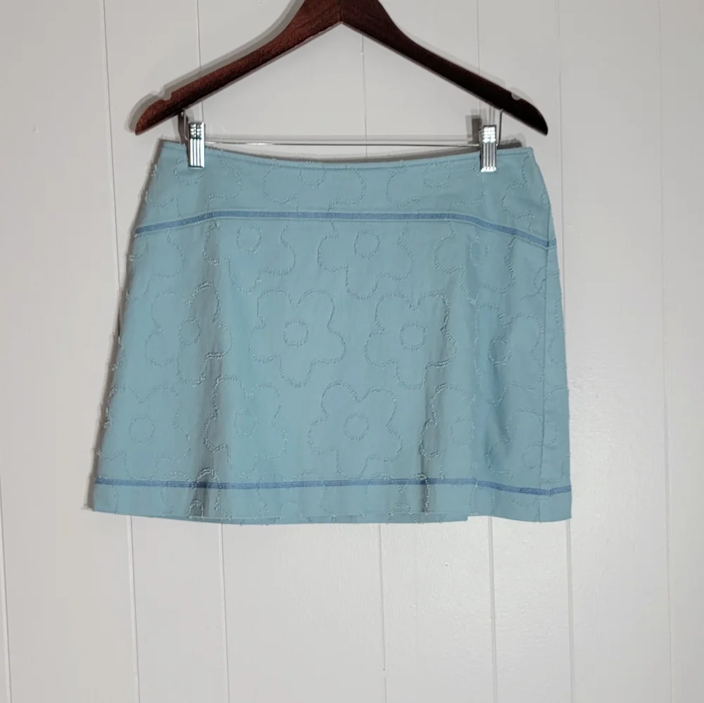 4/$25 Urban Outfitters Sunny Blue Flower Embroidered Mini Skirt Large - Picture 2 of 7